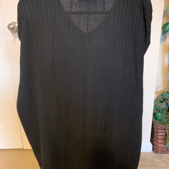 Zachary Men’s Sweater - Picture 2 of 3